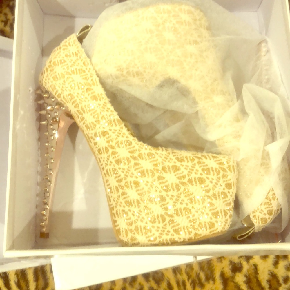 Beautiful platform heels on color Gold